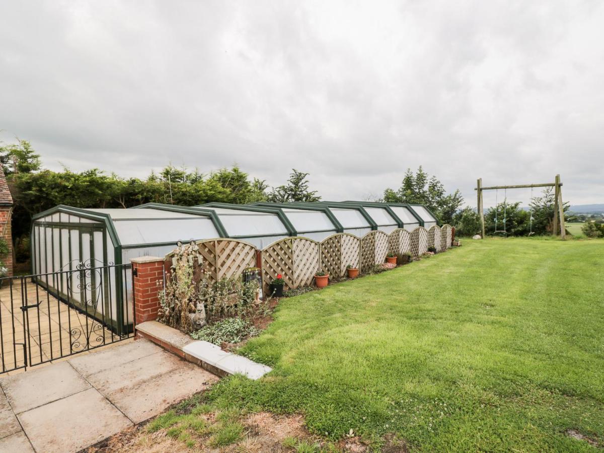 Lawn Farm Cottage Gloucester Exterior foto